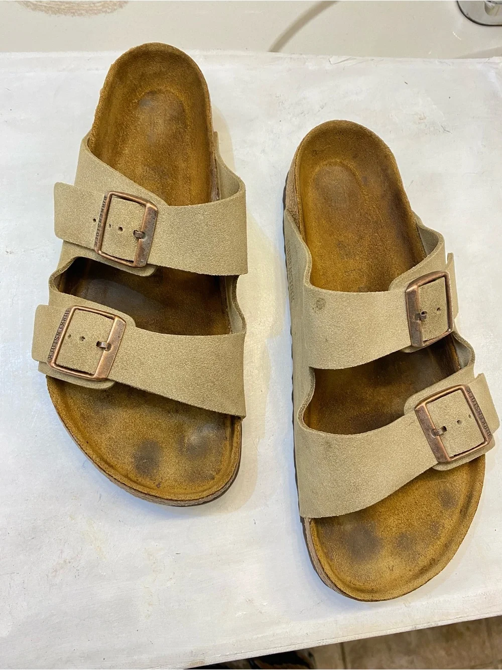 Birkenstock Arizona Size 42. Women Size 11, Men’s Size 9 good condition